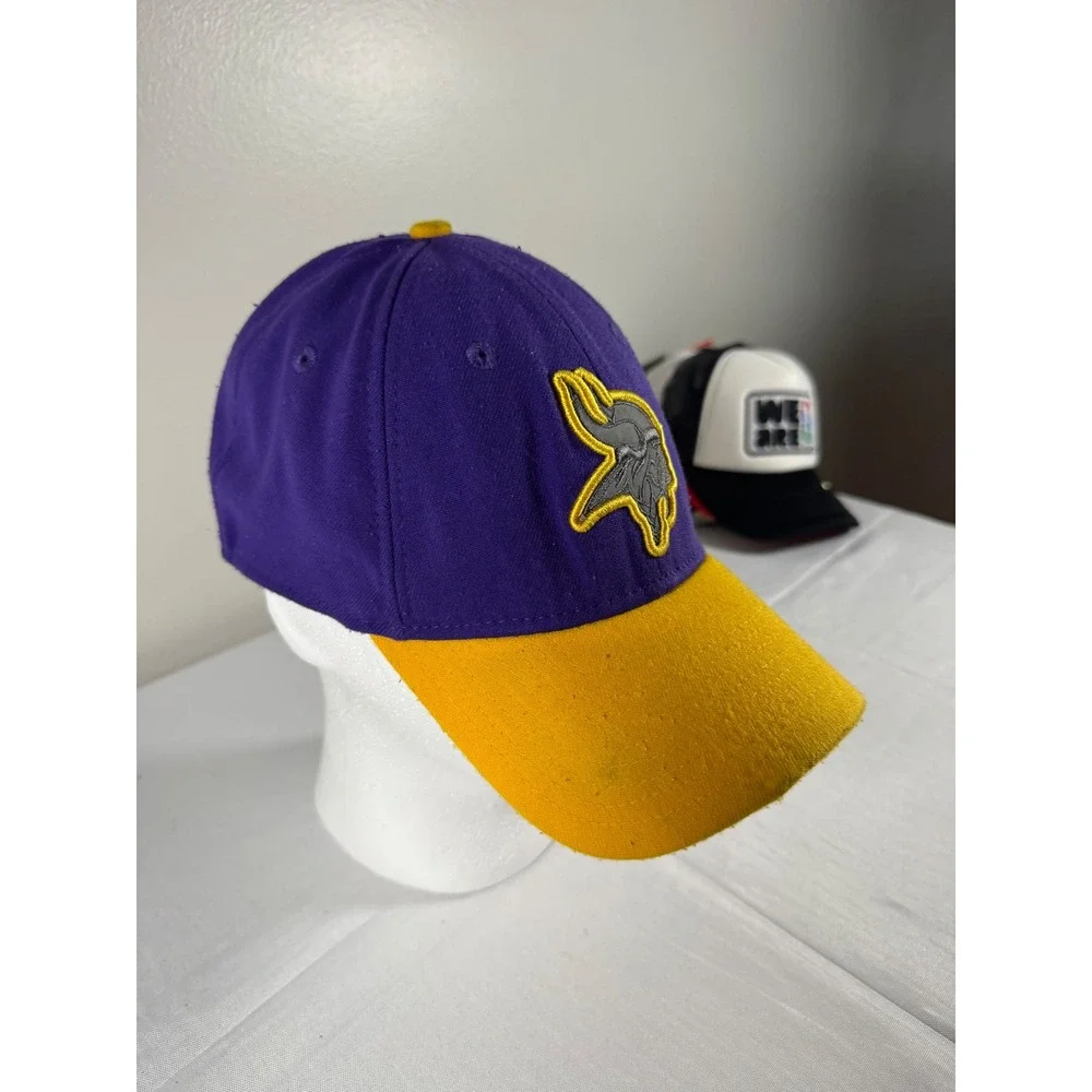 New Era 39THIRTY Minnesota Vikings Hat Purple Gold NFL Stretch Fit Medium Large